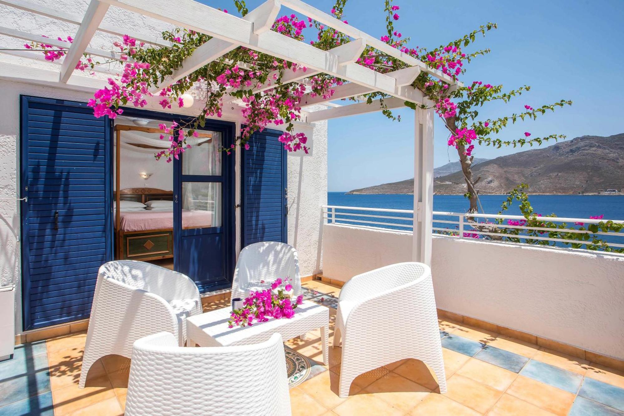 Ilidi Rock Aparthotel Livadia  Ngoại thất bức ảnh