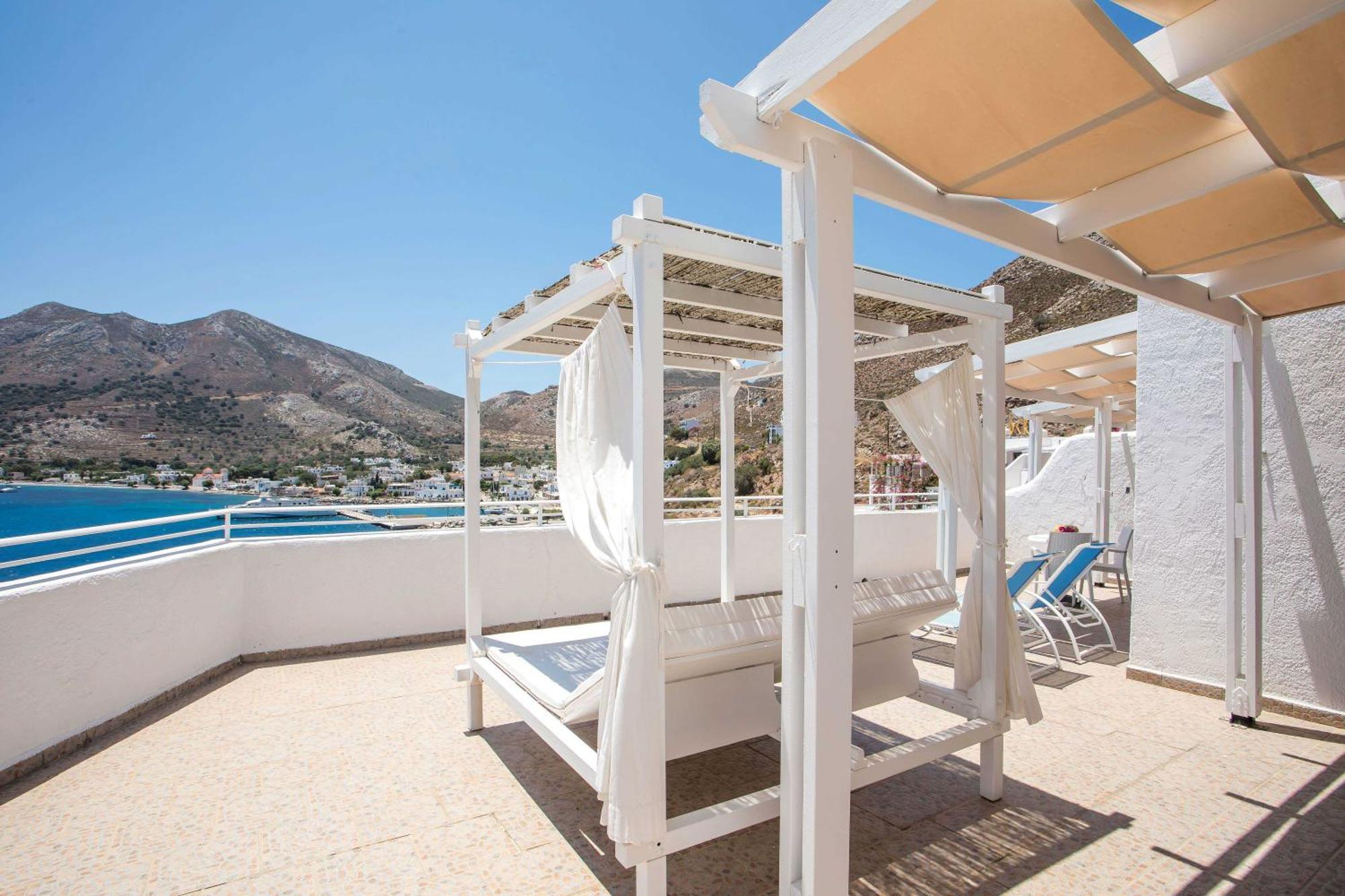 Ilidi Rock Aparthotel Livadia  Ngoại thất bức ảnh